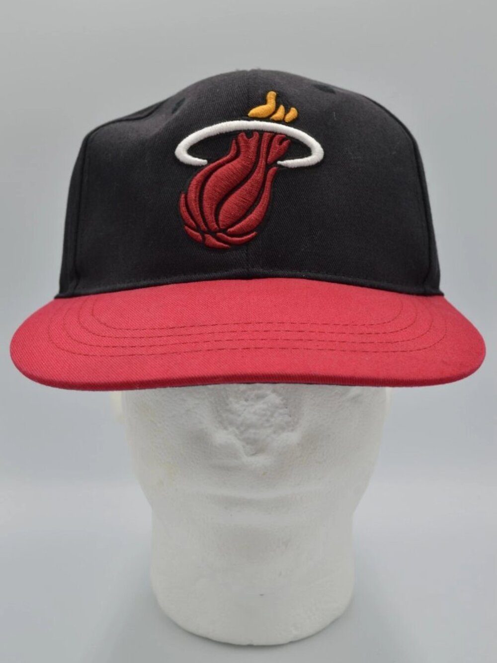 Item Of The Game Mens Black Red Miami Heat NBA Hat Flaming Logo OS